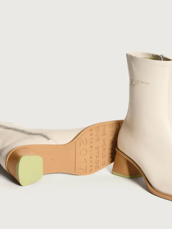 Shop HOFF DATE OFF WHITE STIEFELETTE MIT ABSATZ